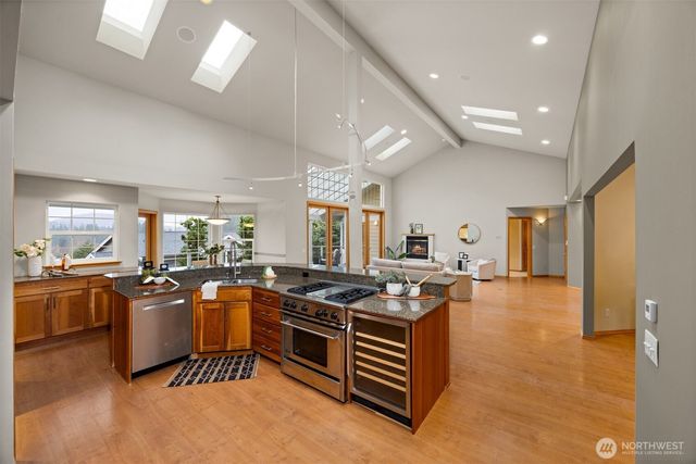 1231 Broad Street, Bellingham, WA 98229