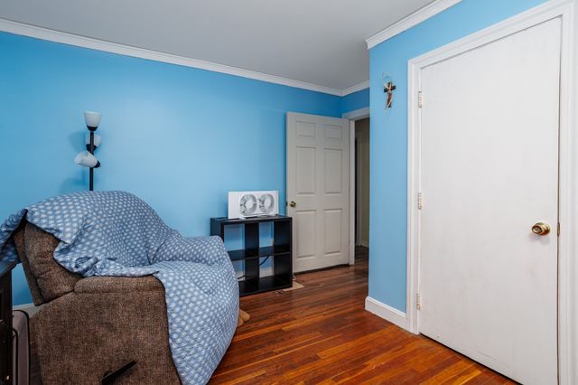 127 Pleasant St, Lunenburg, MA 01462