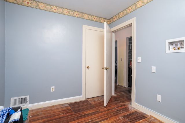 127 Pleasant St, Lunenburg, MA 01462