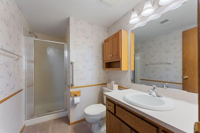 1216 Hilo Avenue N, Oakdale, MN 55128