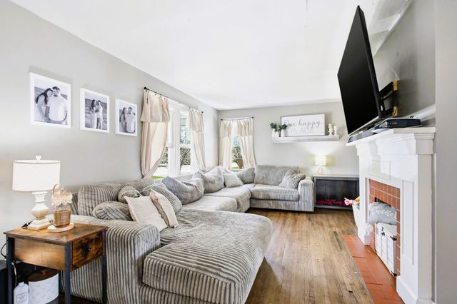 3332 E High Street 3332 E High Street, Springfield, OH 45505