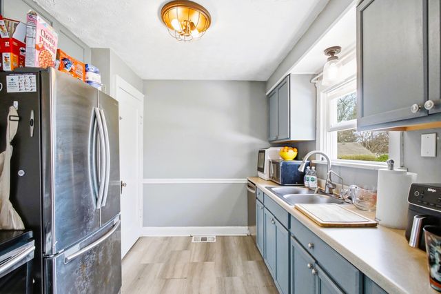 3332 E High Street 3332 E High Street, Springfield, OH 45505