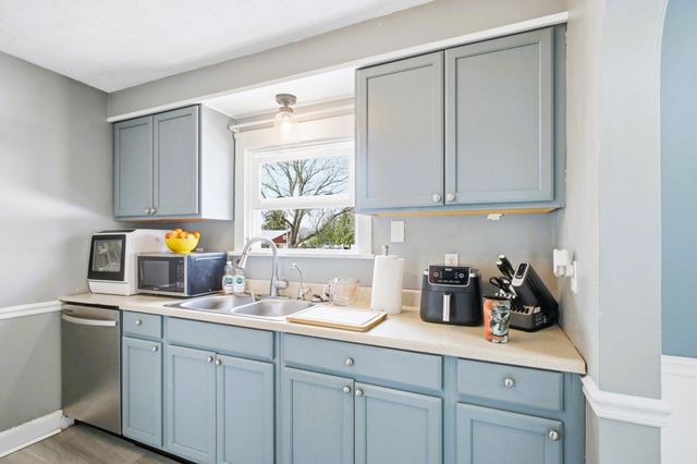 3332 E High Street 3332 E High Street, Springfield, OH 45505