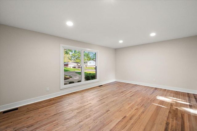 7381 Cathedral Drive, Bloomfield Hills, MI 48301