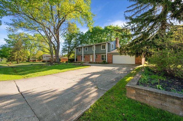 7381 Cathedral Drive, Bloomfield Hills, MI 48301