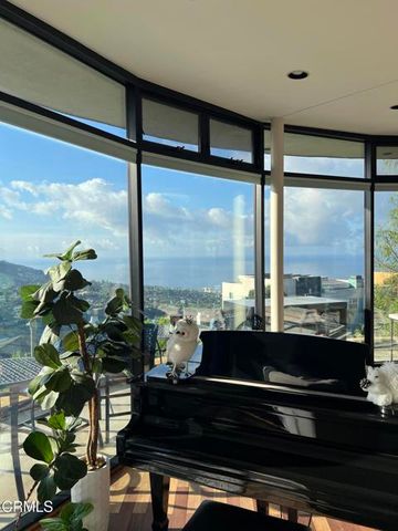 1445 Bounty Way, Laguna Beach, CA 92651