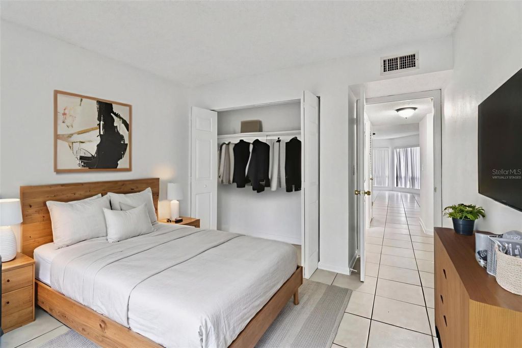 Image 12 of property listing at 4369 AQUA VISTA DRIVE 16-C, Orlando, FL 32839