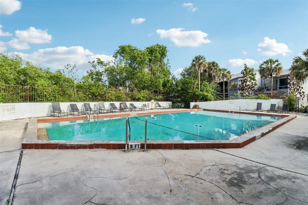 Image 18 of property listing at 4369 AQUA VISTA DRIVE 16-C, Orlando, FL 32839