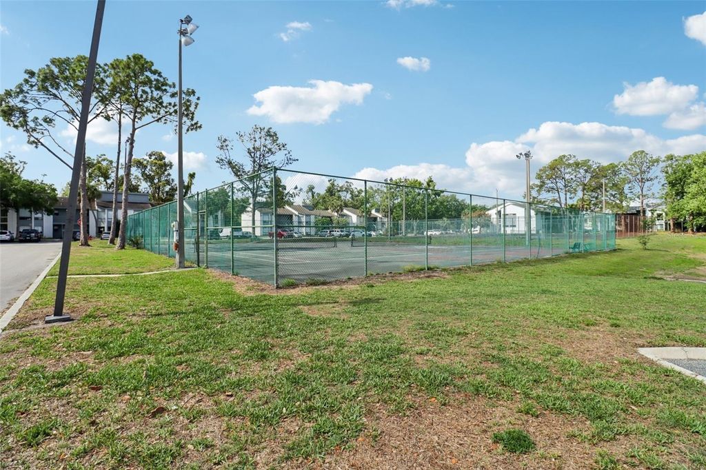 Image 19 of property listing at 4369 AQUA VISTA DRIVE 16-C, Orlando, FL 32839