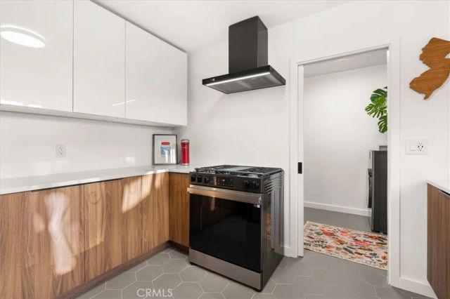 527 W 106th Street, Los Angeles, CA 90044