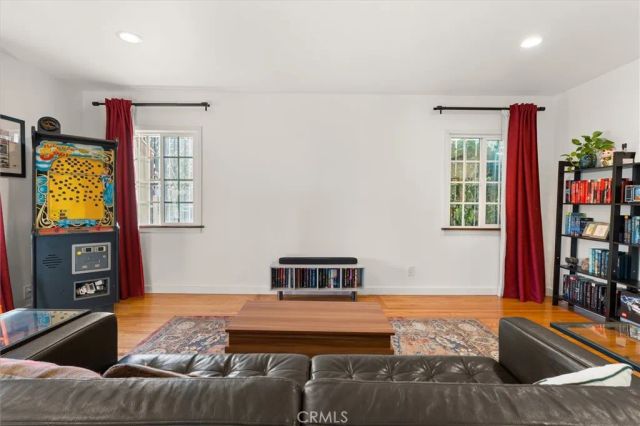 527 W 106th Street, Los Angeles, CA 90044