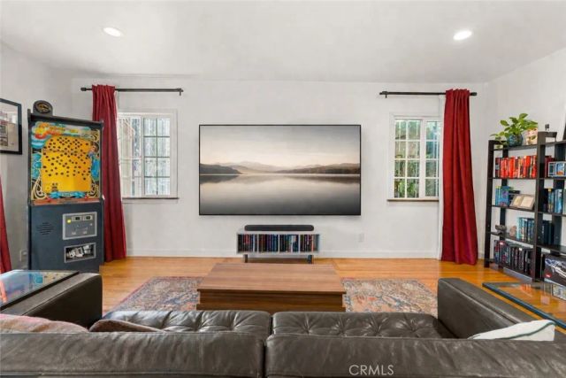 527 W 106th Street, Los Angeles, CA 90044