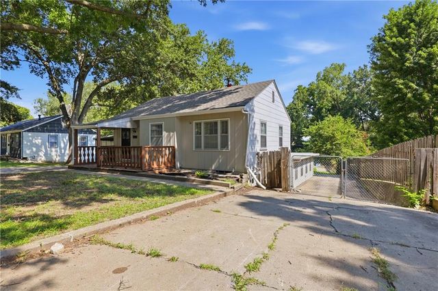 9604 E 67th Terrace, Raytown, MO 64133
