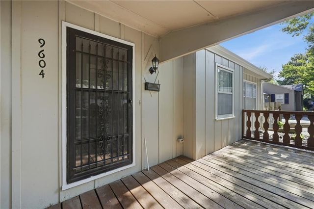 9604 E 67th Terrace, Raytown, MO 64133