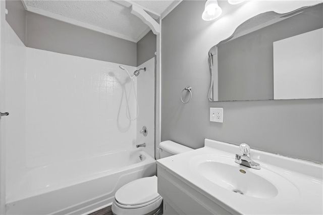9604 E 67th Terrace, Raytown, MO 64133