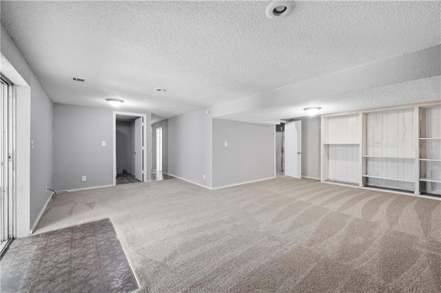 9604 E 67th Terrace, Raytown, MO 64133