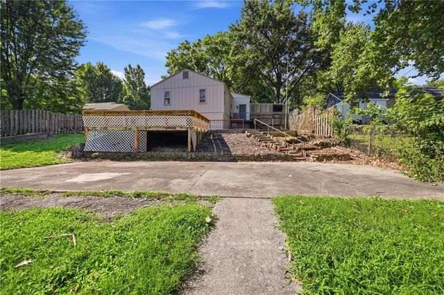 9604 E 67th Terrace, Raytown, MO 64133