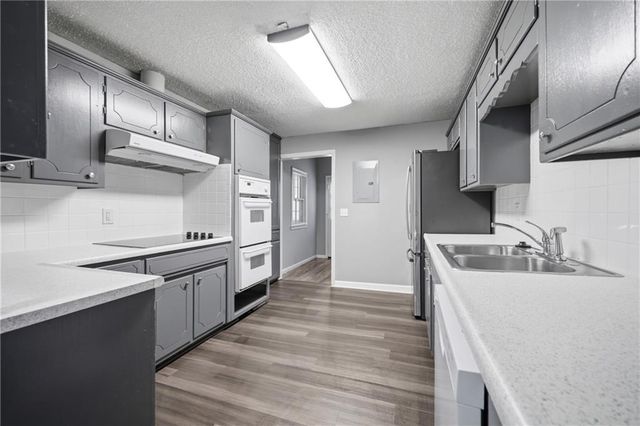 9604 E 67th Terrace, Raytown, MO 64133