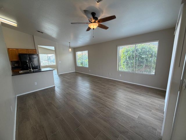 16719 N 160th Avenue, Surprise, AZ 85374