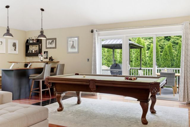 4 Hunters Road, Bedford, NH 03110