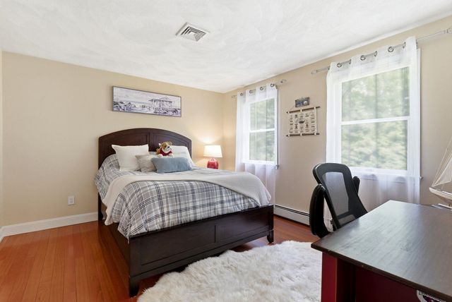 4 Hunters Road, Bedford, NH 03110
