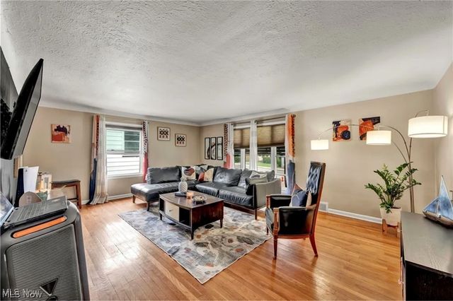 9309 Garfield Boulevard, Garfield Heights, OH 44125