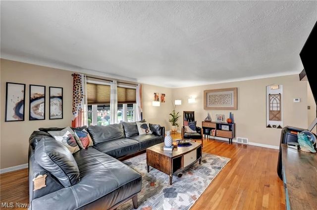 9309 Garfield Boulevard, Garfield Heights, OH 44125