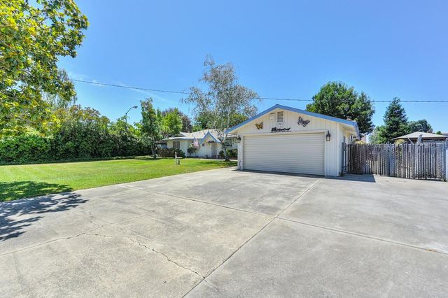 18493 N Jack Tone Rd, Lockeford, CA 95237