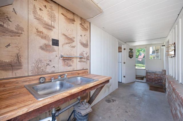 18493 N Jack Tone Rd, Lockeford, CA 95237
