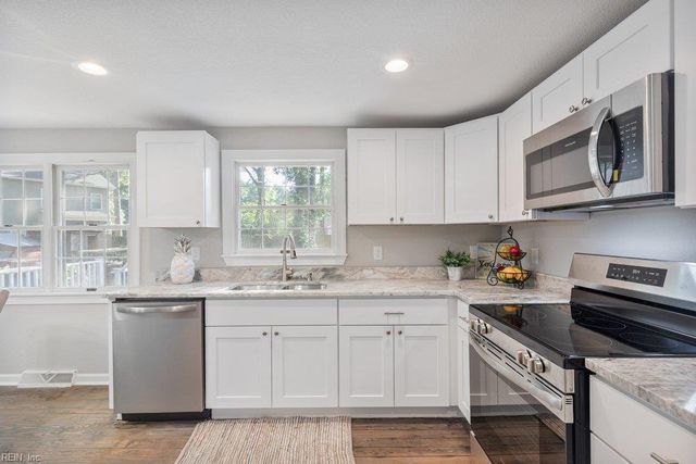 205 Fresno DR, Chesapeake, VA 23322