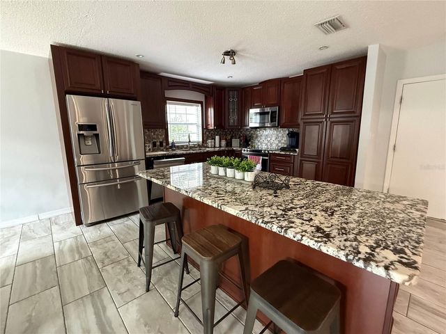 914 W CIMMERON DRIVE, Tampa, FL 33603