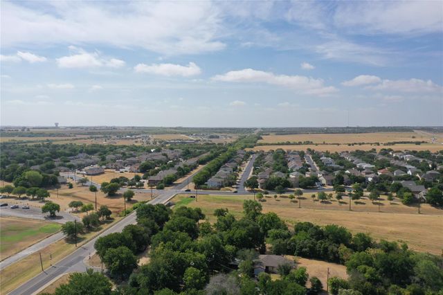 910 E 20th ST, Georgetown, TX 78626