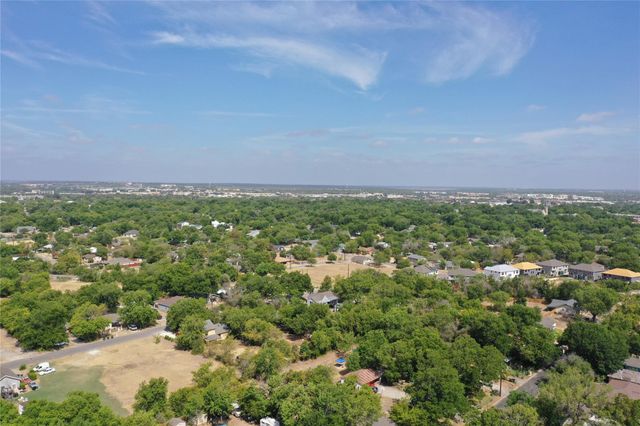 910 E 20th ST, Georgetown, TX 78626