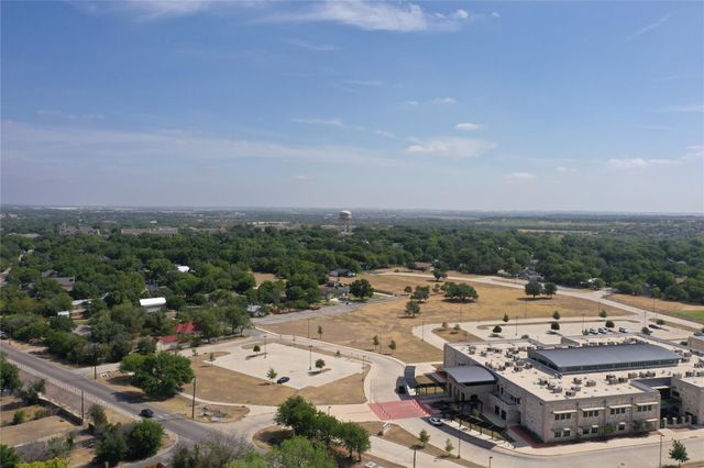 910 E 20th ST, Georgetown, TX 78626