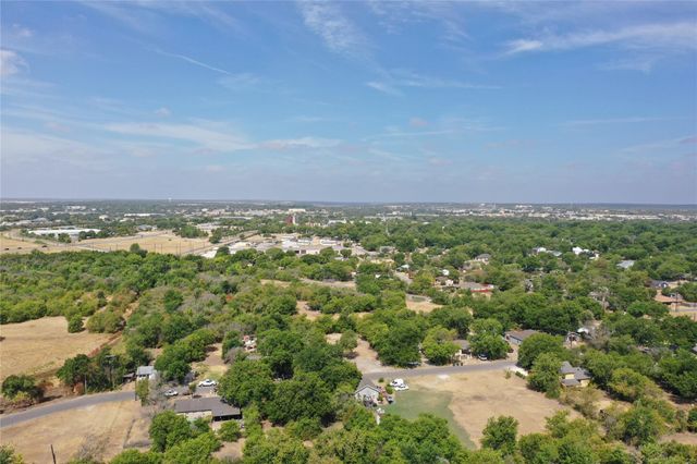 910 E 20th ST, Georgetown, TX 78626