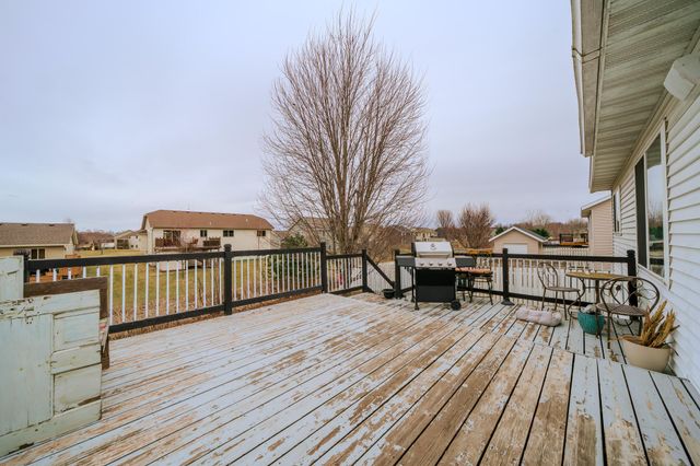 404 23rd Avenue N, Sartell, MN 56377