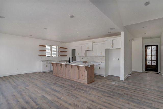 2975 W Marty Street, Springfield, MO 65810