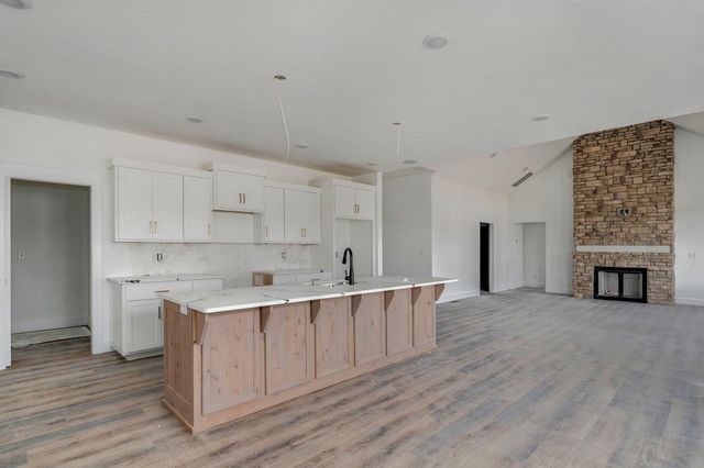 2975 W Marty Street, Springfield, MO 65810