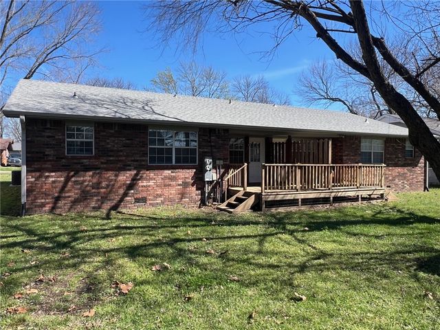 1012 Whipporwill Lane, Siloam Springs, AR 72761