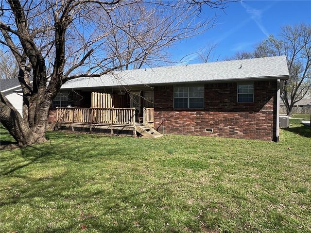 1012 Whipporwill Lane, Siloam Springs, AR 72761