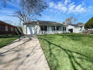 7302 Heron Lane, Texas City, TX 77591