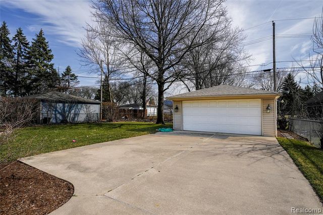 2632 Downey Drive, Troy, MI 48083