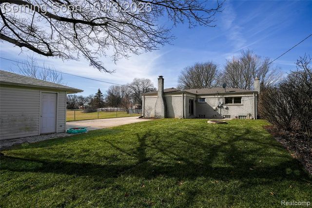 2632 Downey Drive, Troy, MI 48083