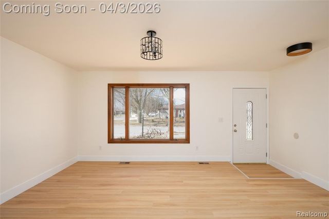 2632 Downey Drive, Troy, MI 48083