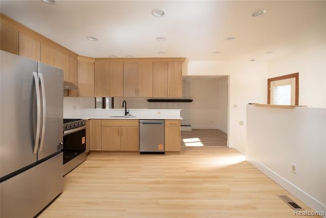 2632 Downey Drive, Troy, MI 48083