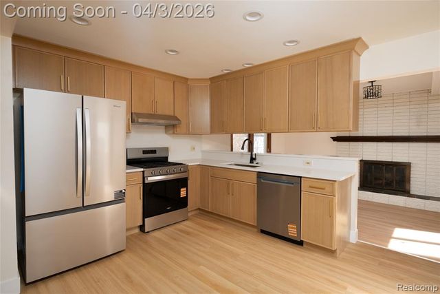 2632 Downey Drive, Troy, MI 48083