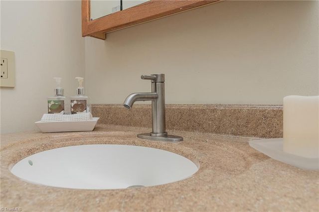 2011 Lamb Road, Lexington, NC 27295