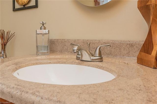 2011 Lamb Road, Lexington, NC 27295