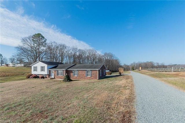 2011 Lamb Road, Lexington, NC 27295