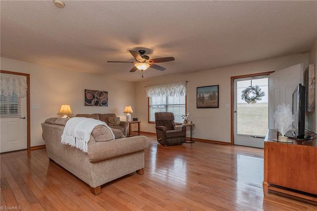 2011 Lamb Road, Lexington, NC 27295